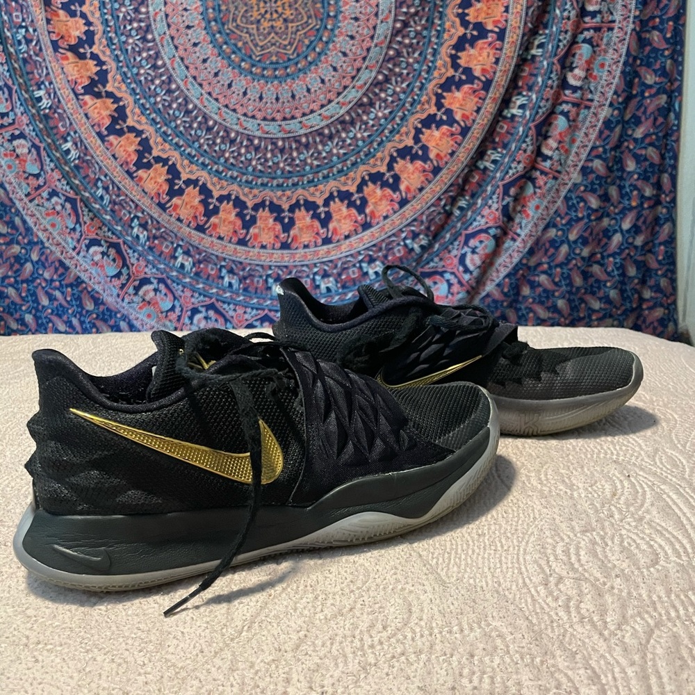 Kyrie Basketball Shoes